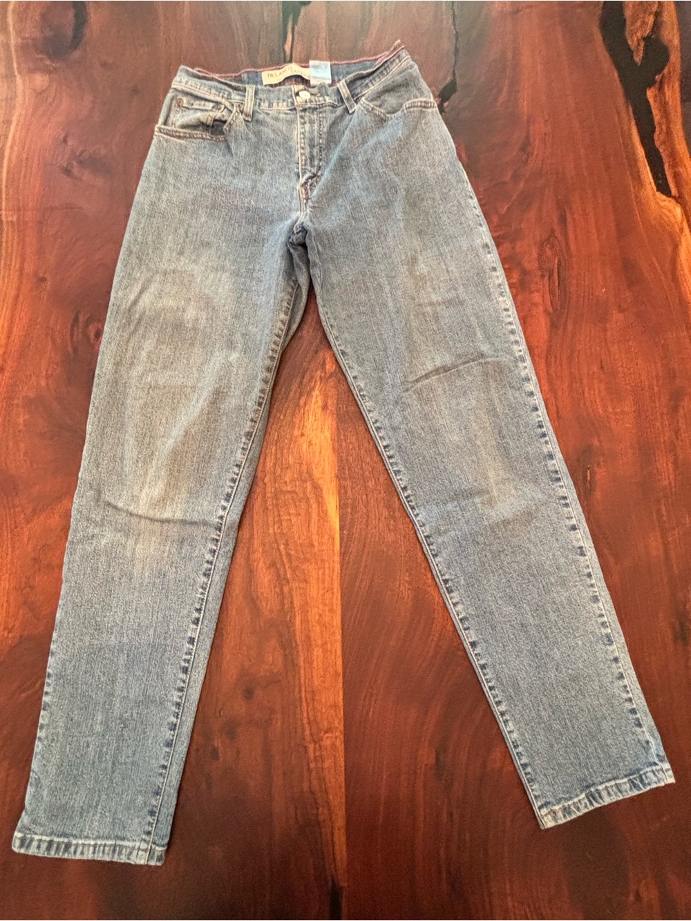 Levi's Women's Tapered Denim Jeans in Light Blue Wash 10L